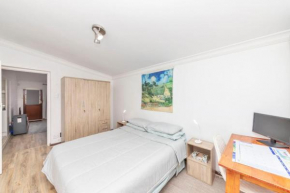 Peaceful 1BD Flat w Private GardenRondebosch